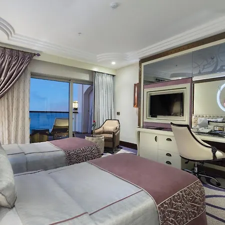 Merit Royal Premium Casino & ホテル 5*
