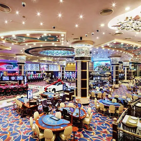 ホテル Merit Royal Premium Casino & 5*