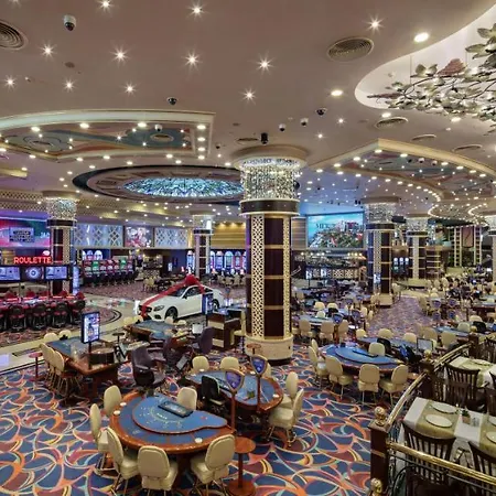 Merit Royal Premium Casino & ホテル