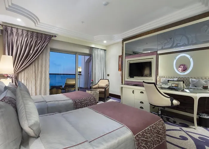 Merit Royal Premium Casino & מלון 5*