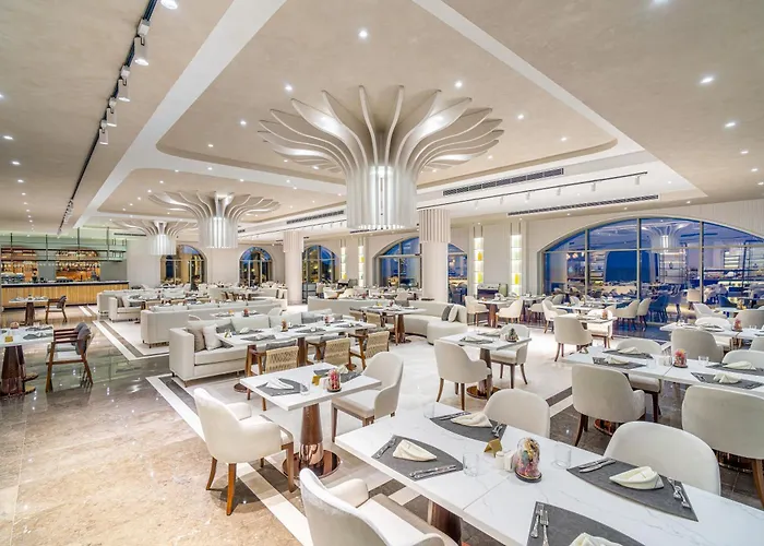 Merit Royal Premium Casino & מלון 5*