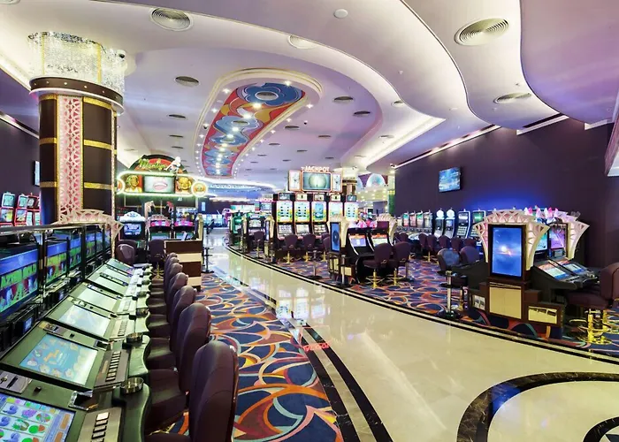 Merit Royal Premium Casino & מלון 5*