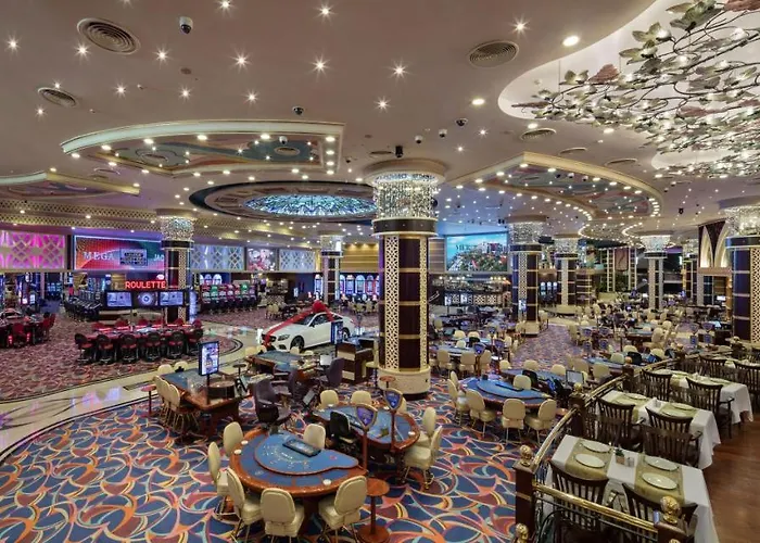 Merit Royal Premium Casino & מלון