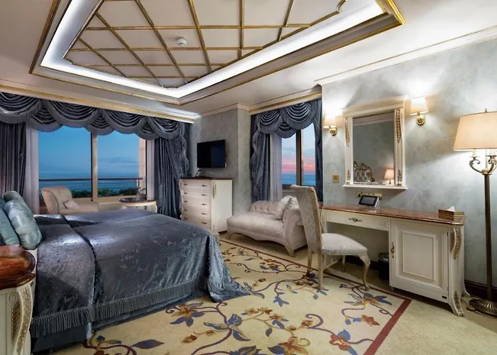 Merit Royal Premium Casino & מלון 5*